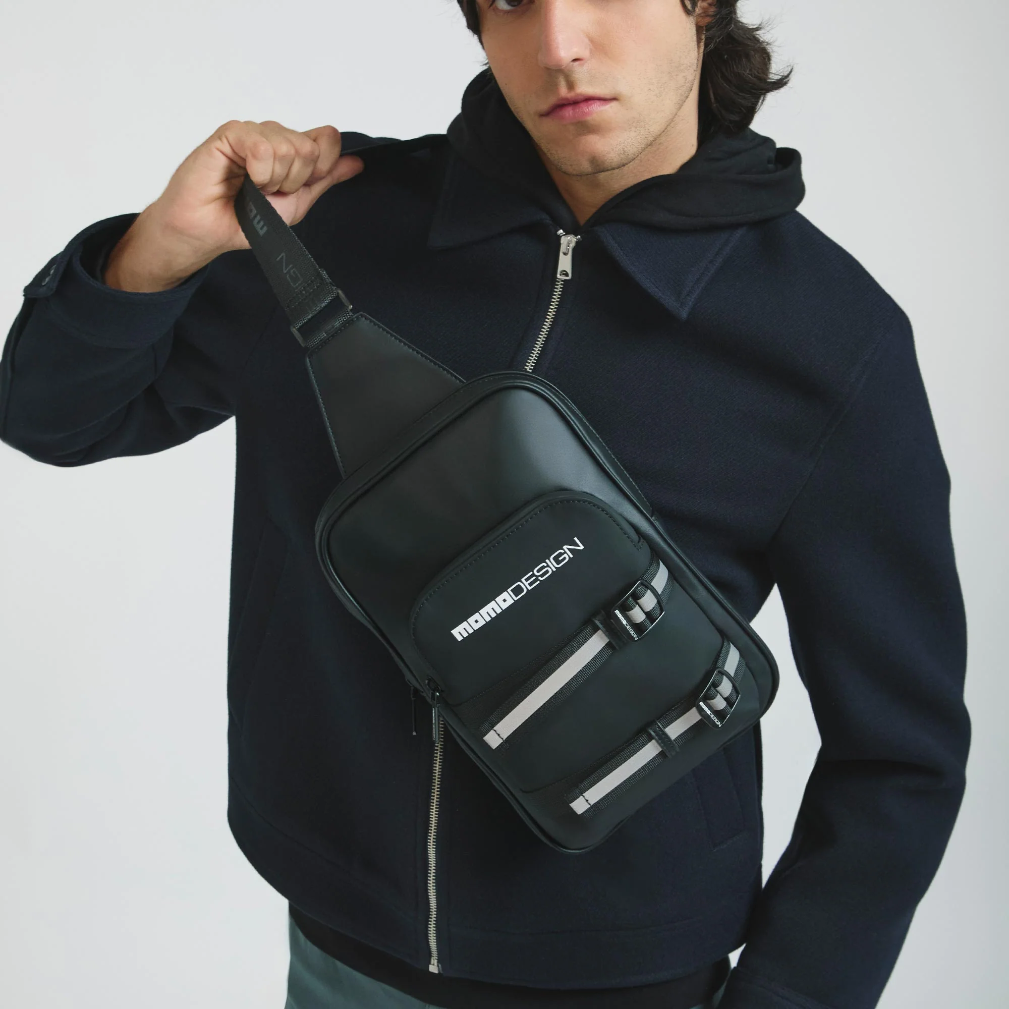 Momodesign borsa monospalla Rubber nero con fasce riflettenti - Image 2